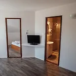 Megnyugtat-lak Apartmanhaz Nocleg ze śniadaniem