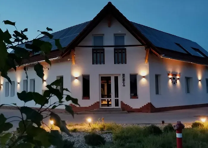 Megnyugtat-lak Apartmanhaz לינה וארוחת בוקר