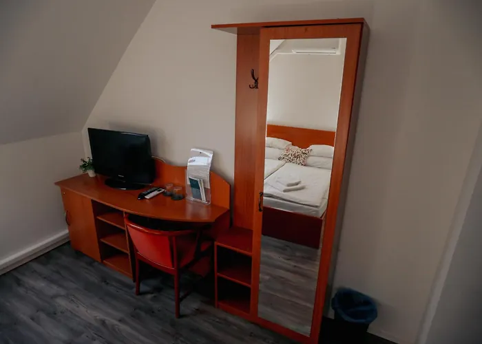 Megnyugtat-lak Apartmanhaz לינה וארוחת בוקר